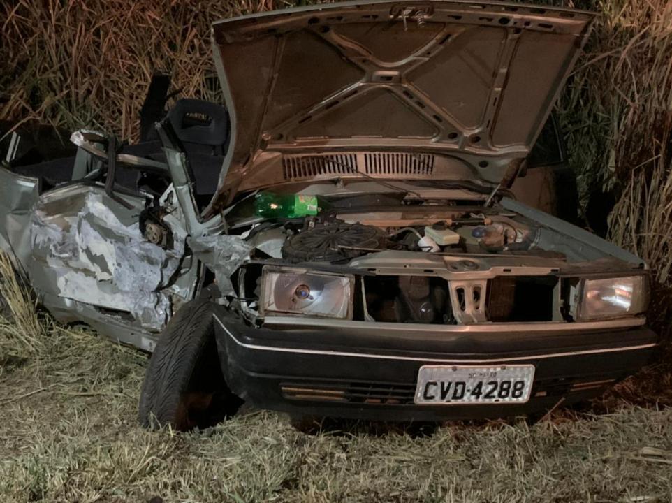 Foto 13 de 17 — Acidente gravíssimo deixa 8 vítimas na rodovia entre Araraquara e Boa Esperança